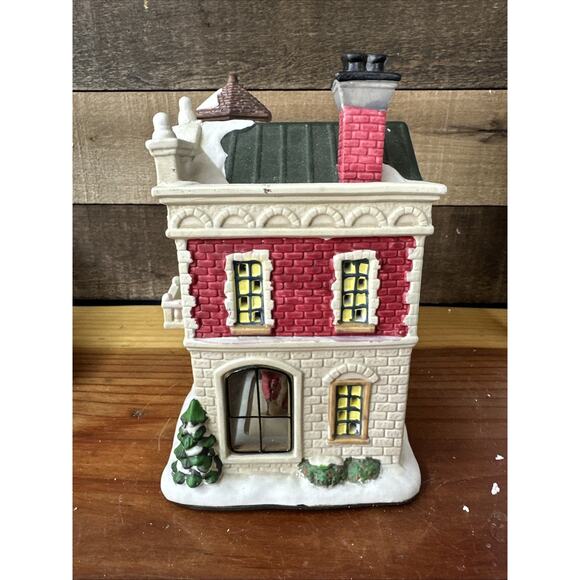 Lemax ENCHANTED FOREST Fire Station Lighted Glass Window House In Box - Picture 4 of 8